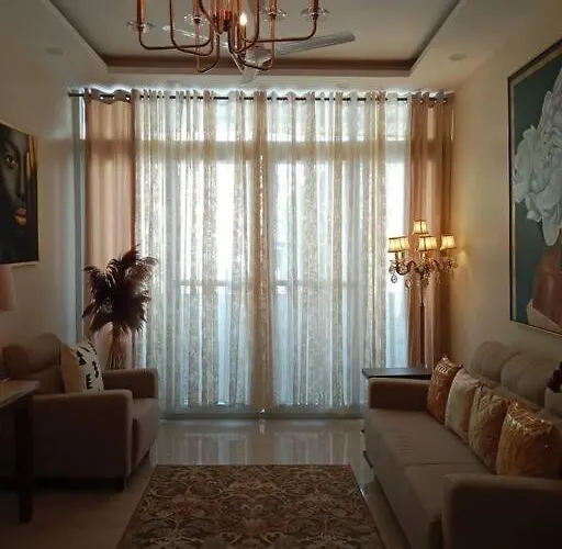 A Luxury Abode In The Heart Of South Delhi!