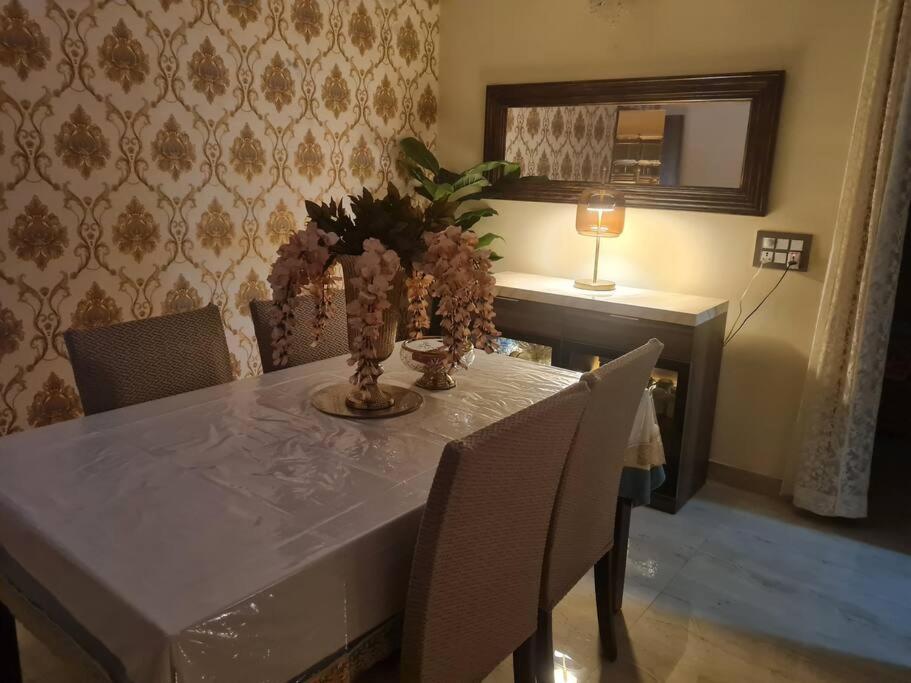 A Luxury Abode In The Heart Of South Delhi! New Delhi